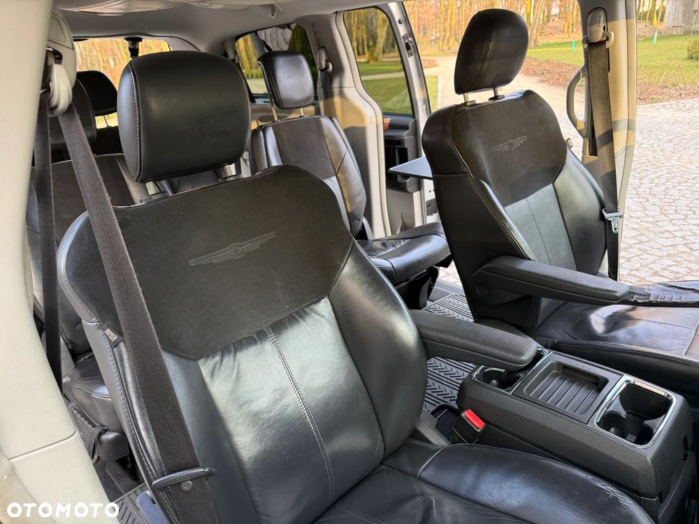 Chrysler Grand Voyager 2.8 CRD Limited - 20