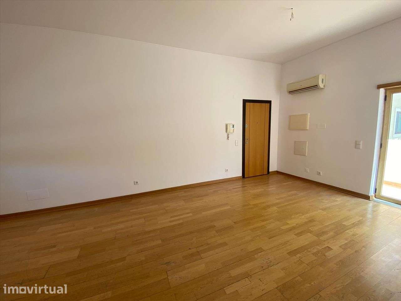 Apartamento T2 em Loulé - Grande imagem: 2/15
