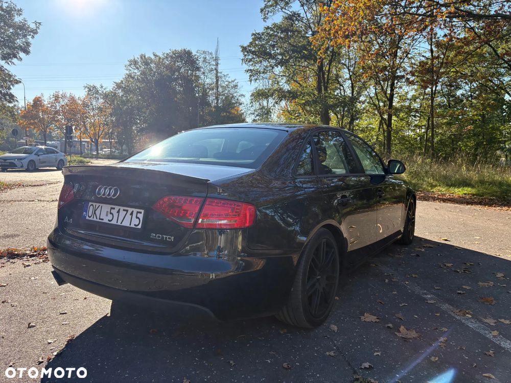 Audi A4 Limousine - 5
