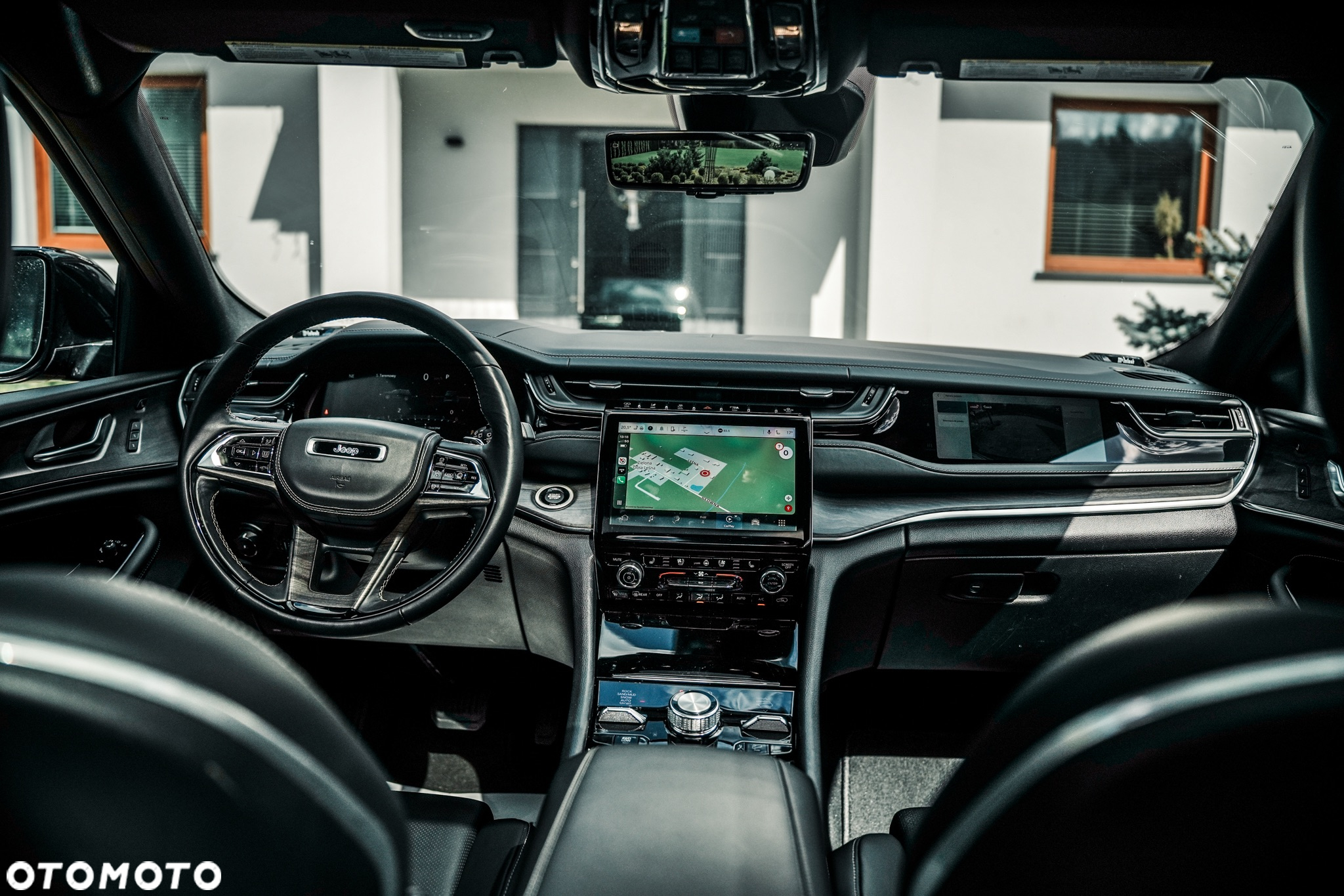 Jeep Grand Cherokee - 18