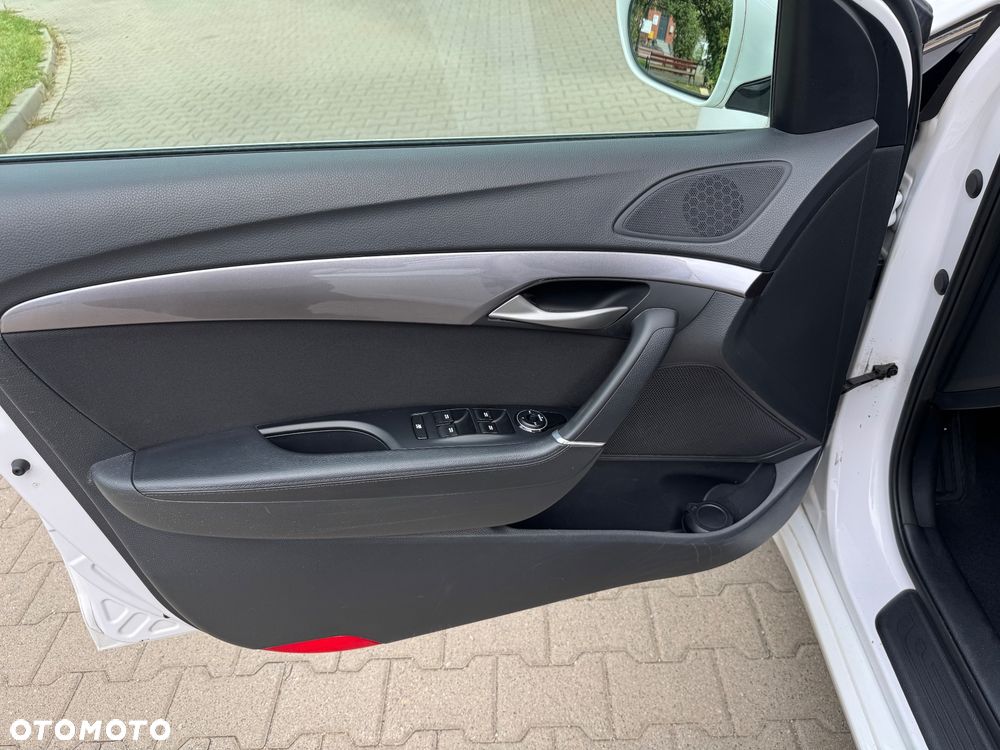 Hyundai i40 i40cw 1.6 Fifa World Cup Edition - 32