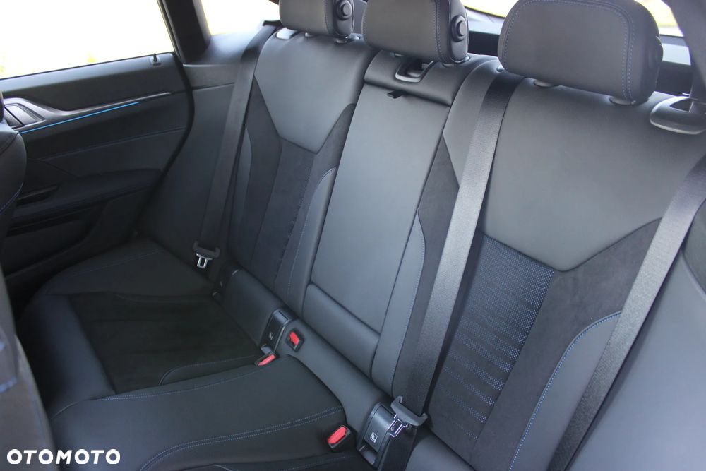 BMW i4 80.7kWh eDrive 35 M Sport - 19