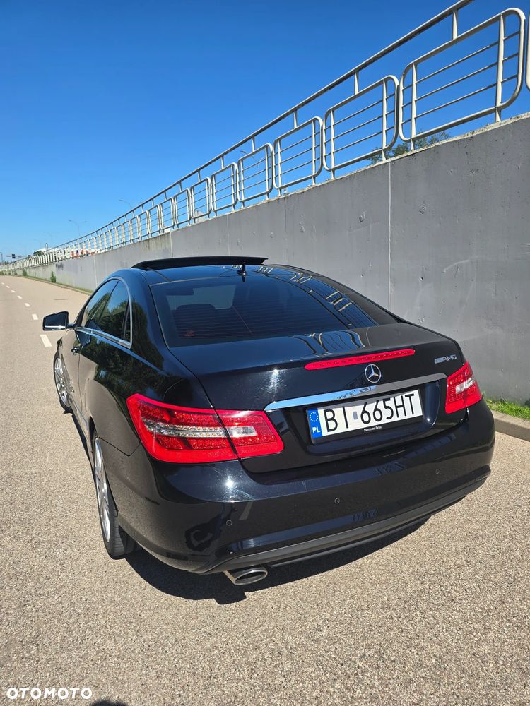 Mercedes-Benz Klasa E 220 CDI DPF BlueEFFICIENCY Automatik Elegance - 22
