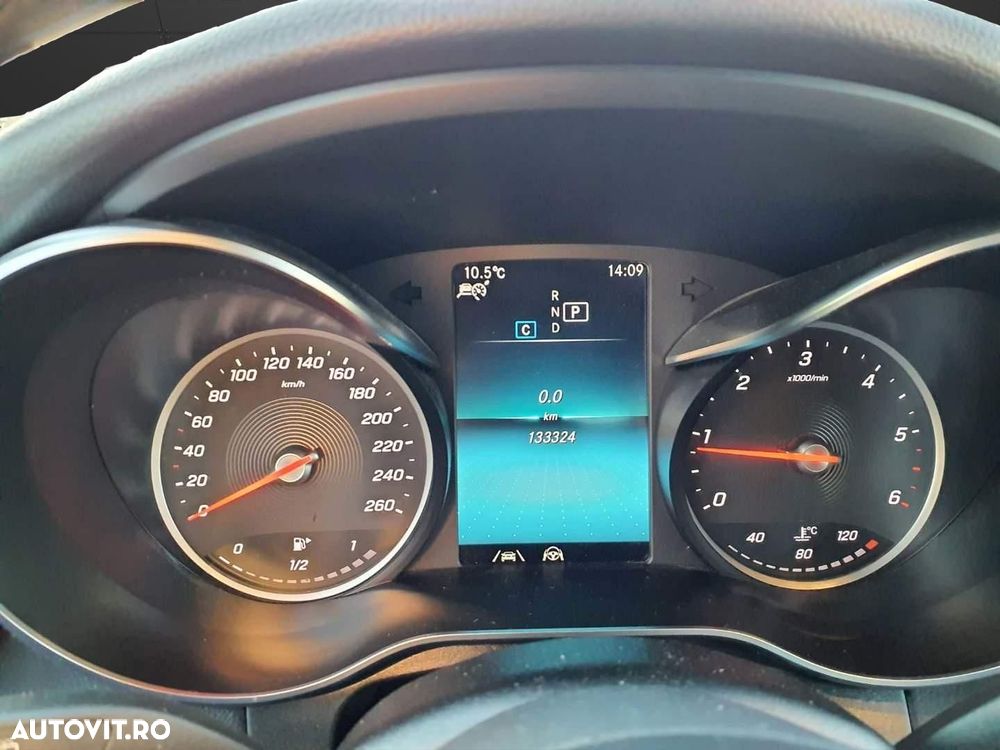 Mercedes-Benz GLC 220 d 4Matic 9G-TRONIC AMG Line - 10