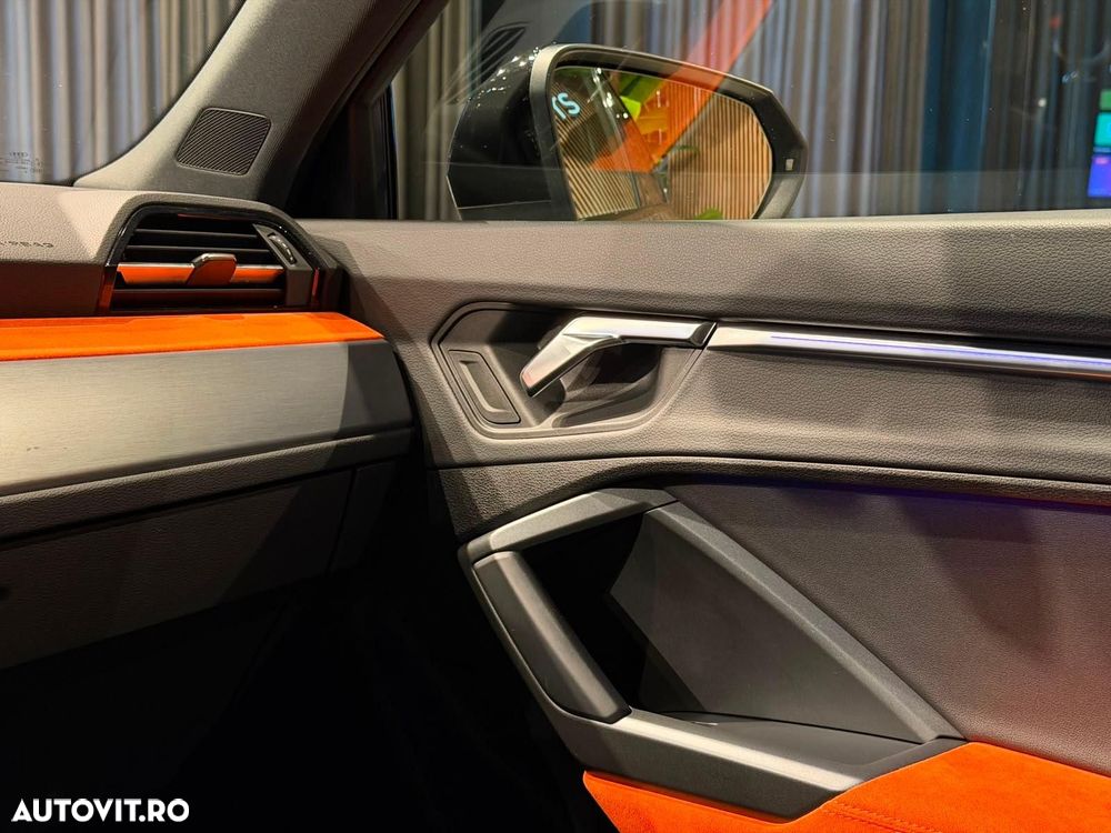 Audi Q3 Sportback - 14
