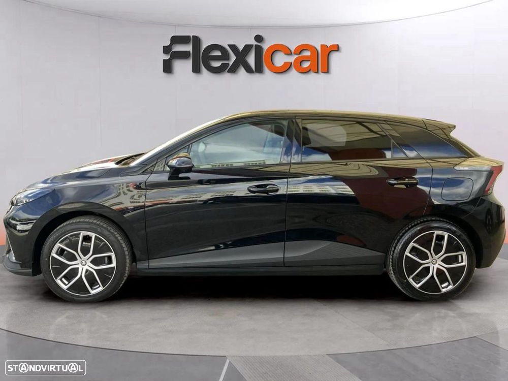 MG MG4 64 kWh Luxury - 6