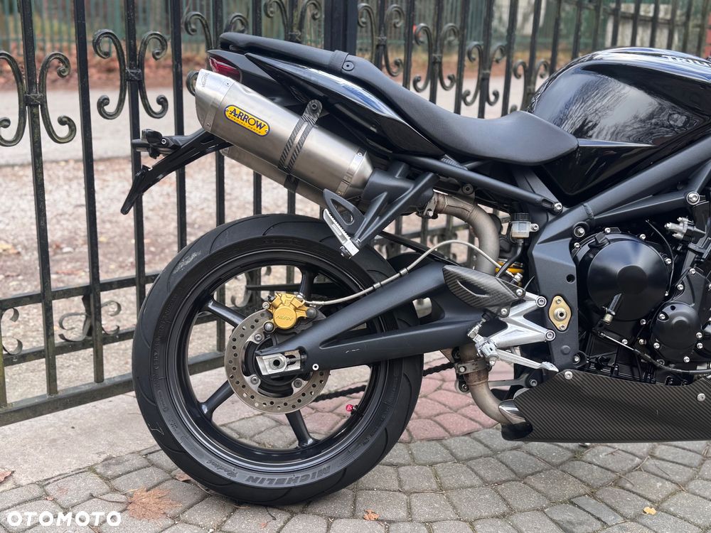 Triumph Street Triple - 9