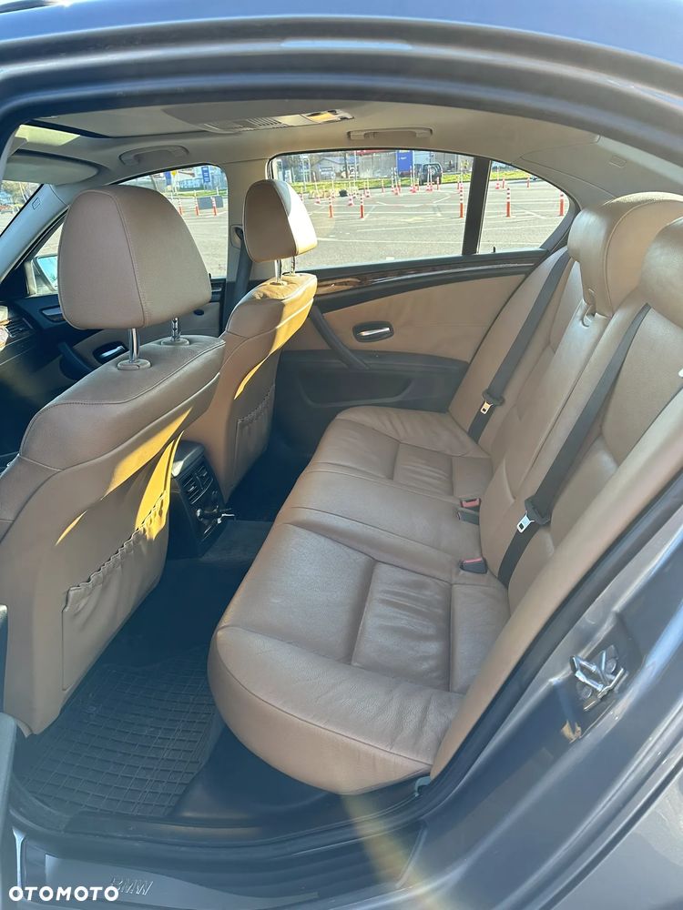 BMW Seria 5 - 11