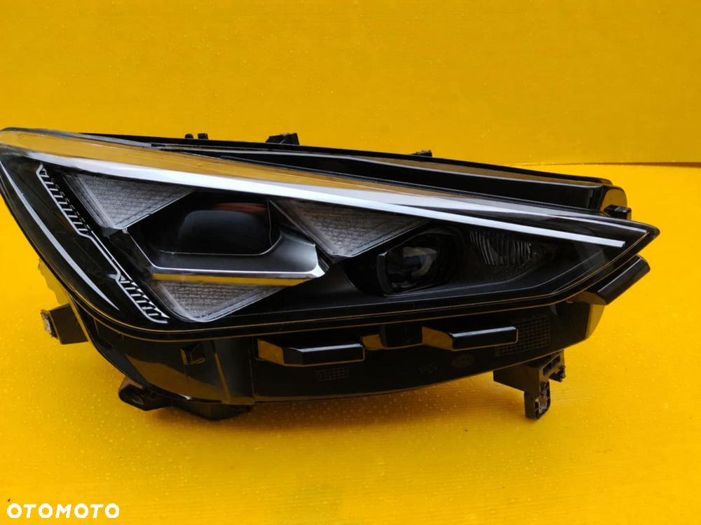 Lampa prawa Full LED Cupra tavascan 11h 941 036h Europa