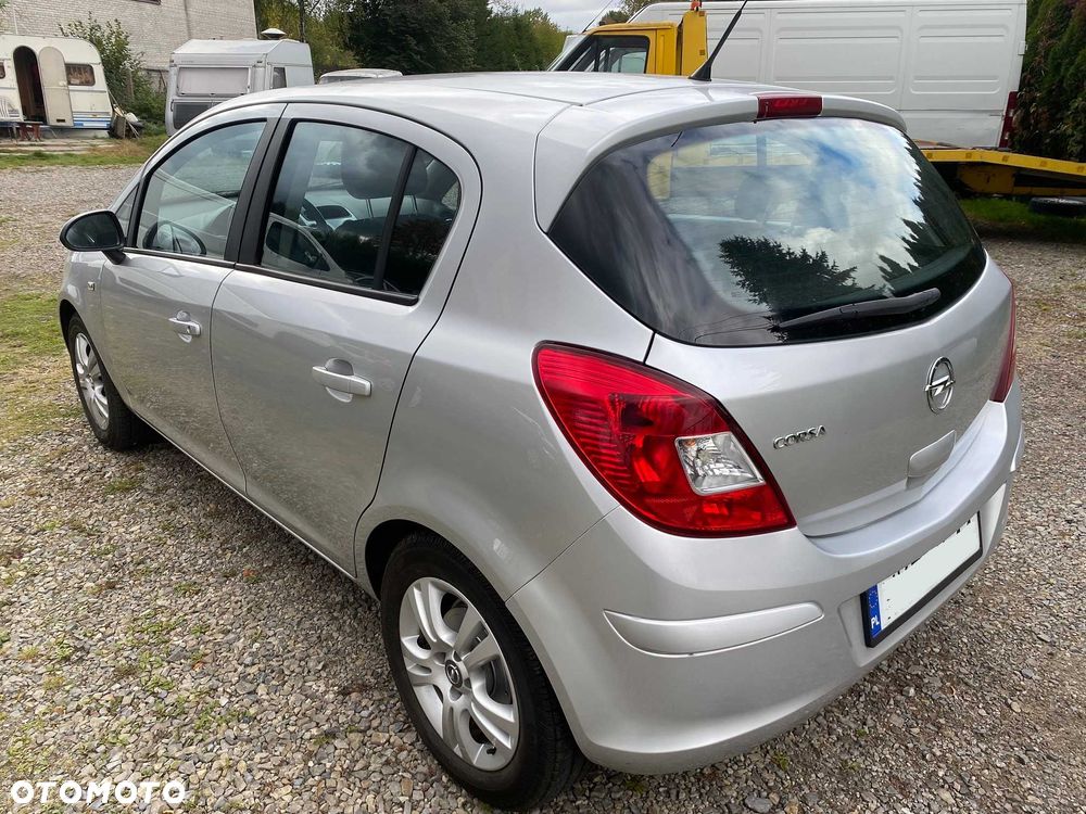 Opel Corsa - 4