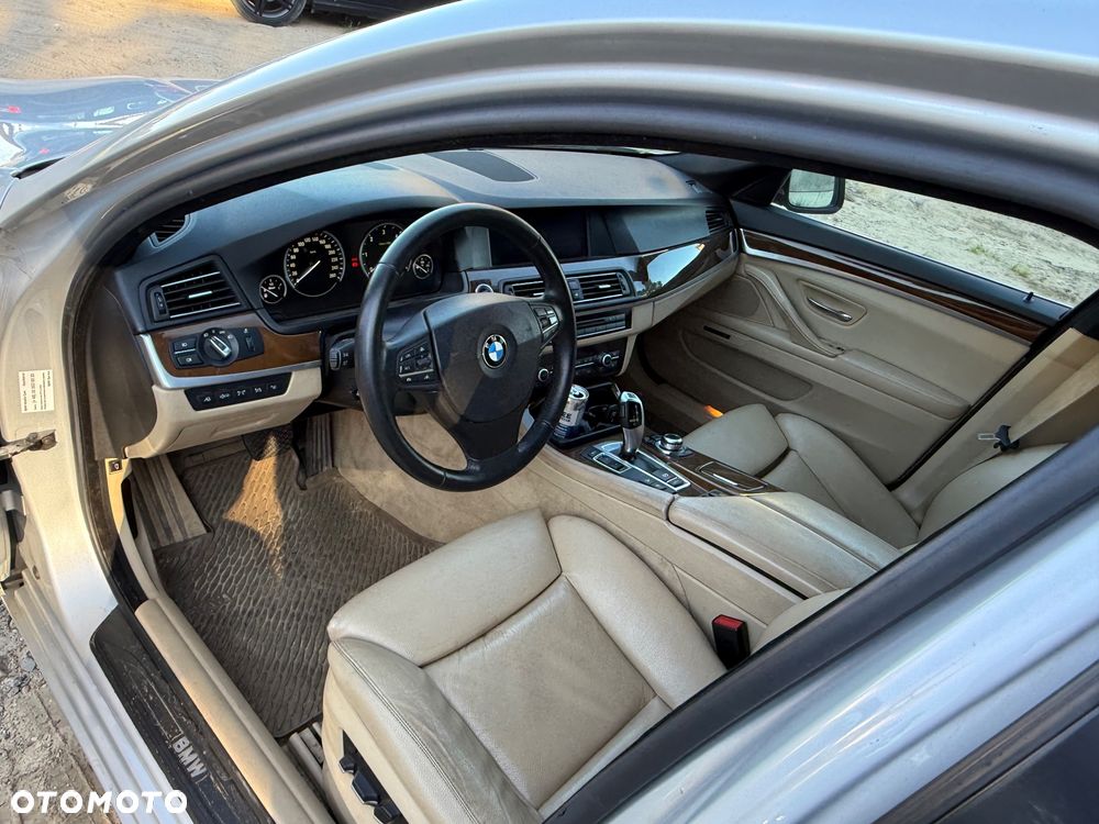 BMW Seria 5 530d xDrive Modern Line - 6