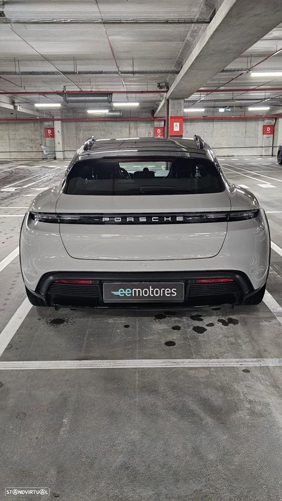 Porsche Taycan Cross Turismo 4 - 24