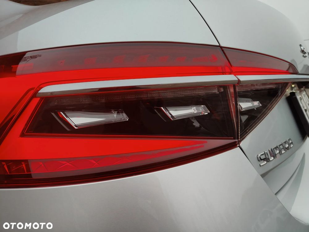 Skoda Superb 1.4 TSI Plug-In Hybrid Style DSG - 12