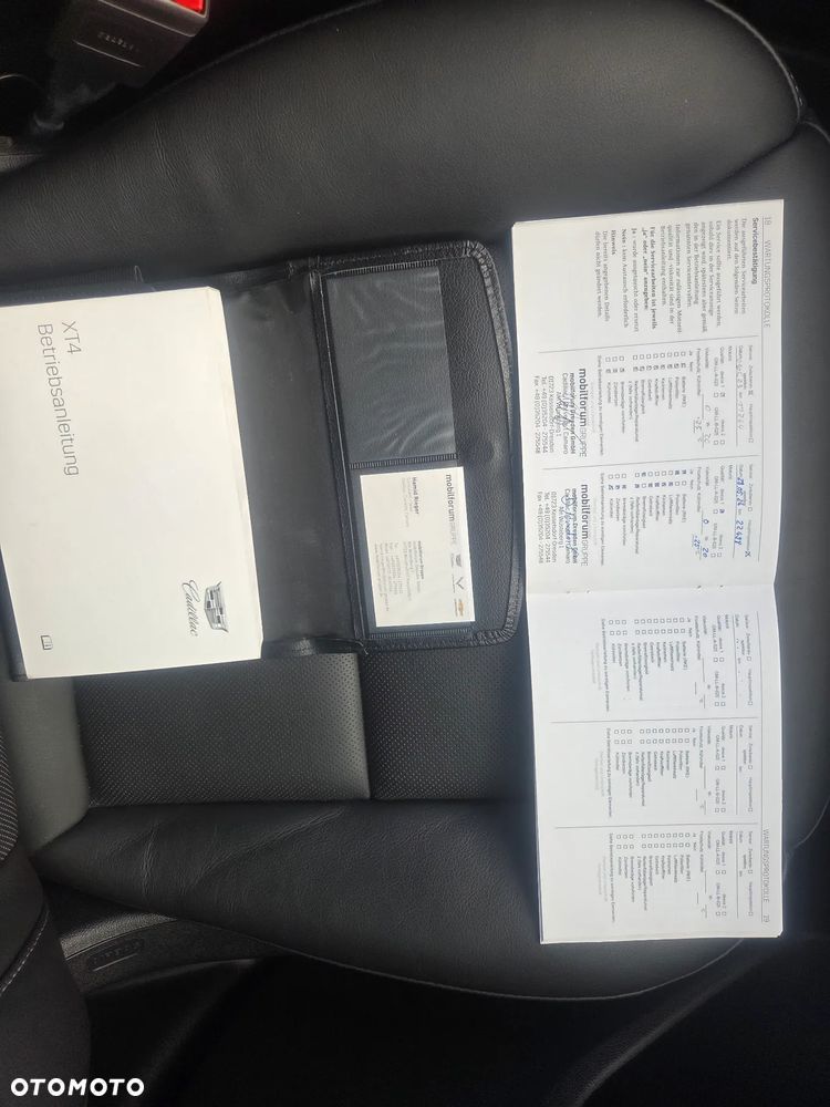 Cadillac XT4 350T AWD Premium Luxury - 28