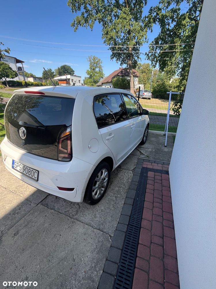 Volkswagen up! sound - 3