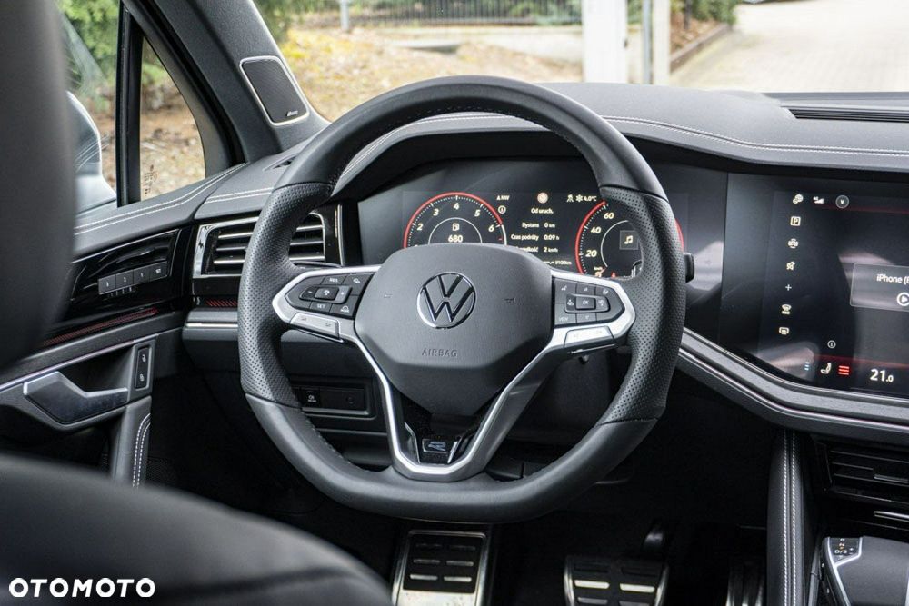 Volkswagen Touareg - 25