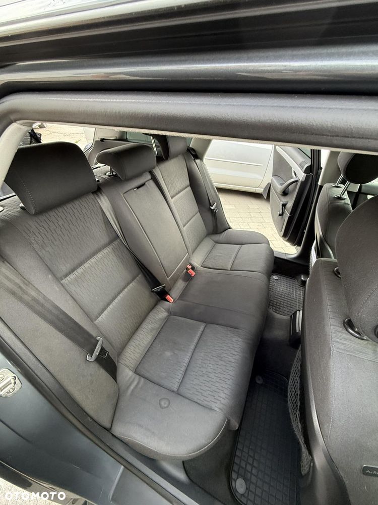 Audi A4 Avant 2.0 TDI Multitronic - 11
