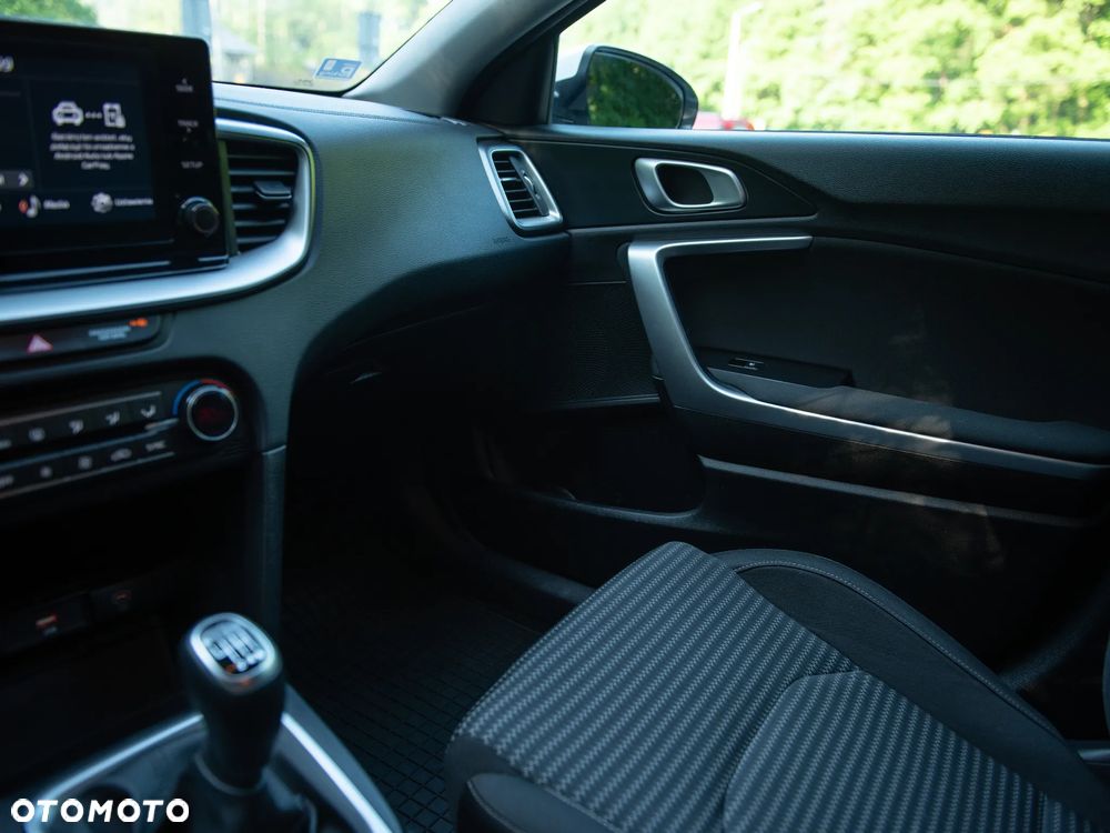 Kia Ceed 1.5 T-GDI M - 28