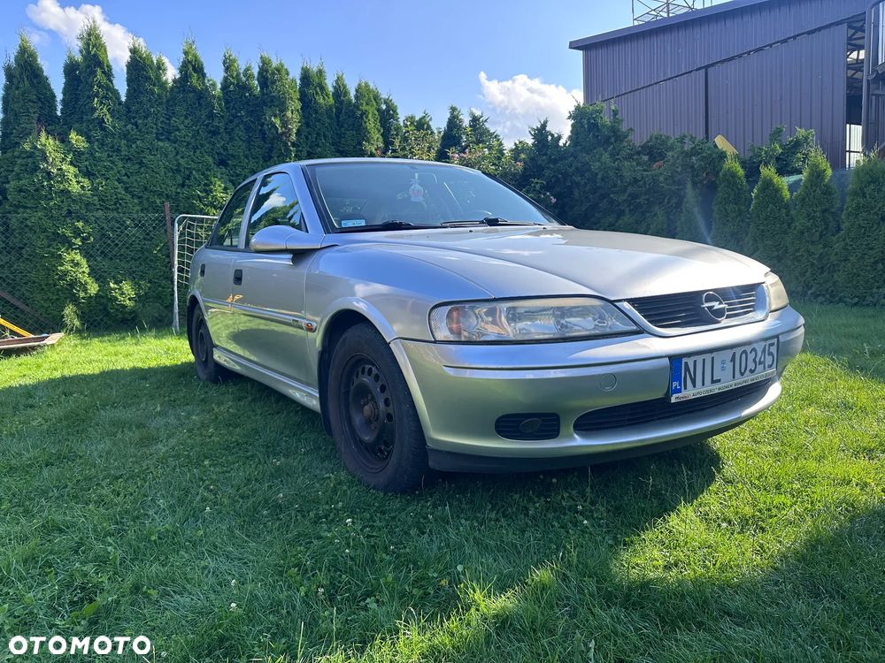 Opel Vectra 1.8 CDX - 2