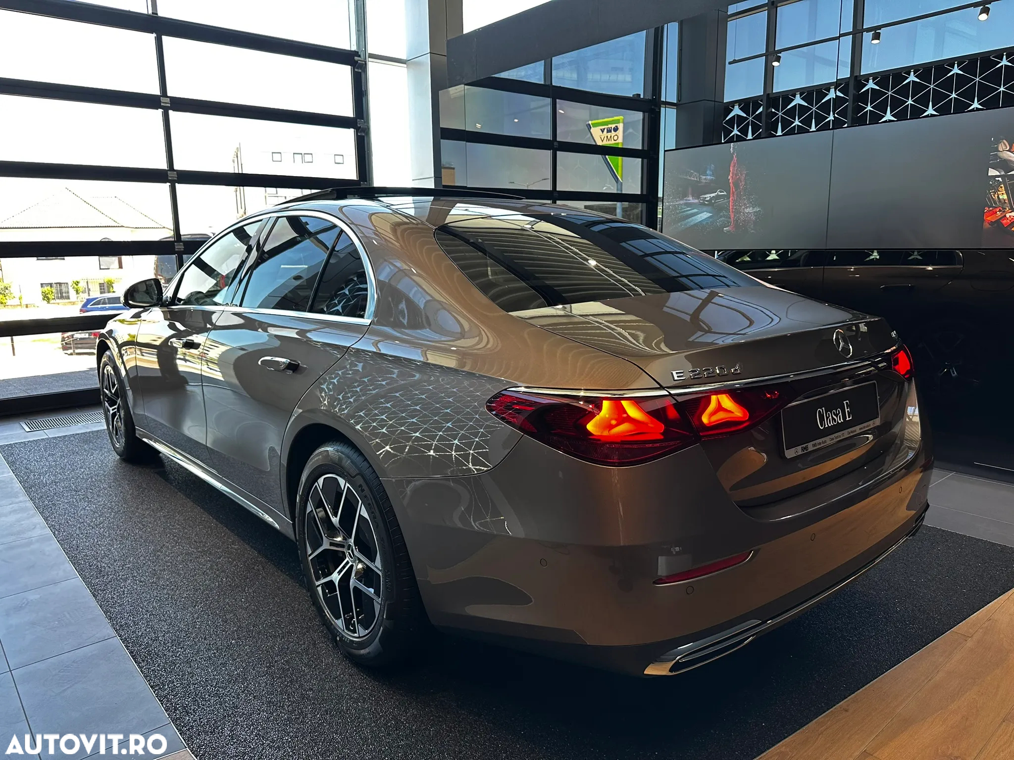 Mercedes-Benz E 220 d MHEV 4MATIC Aut. - 6