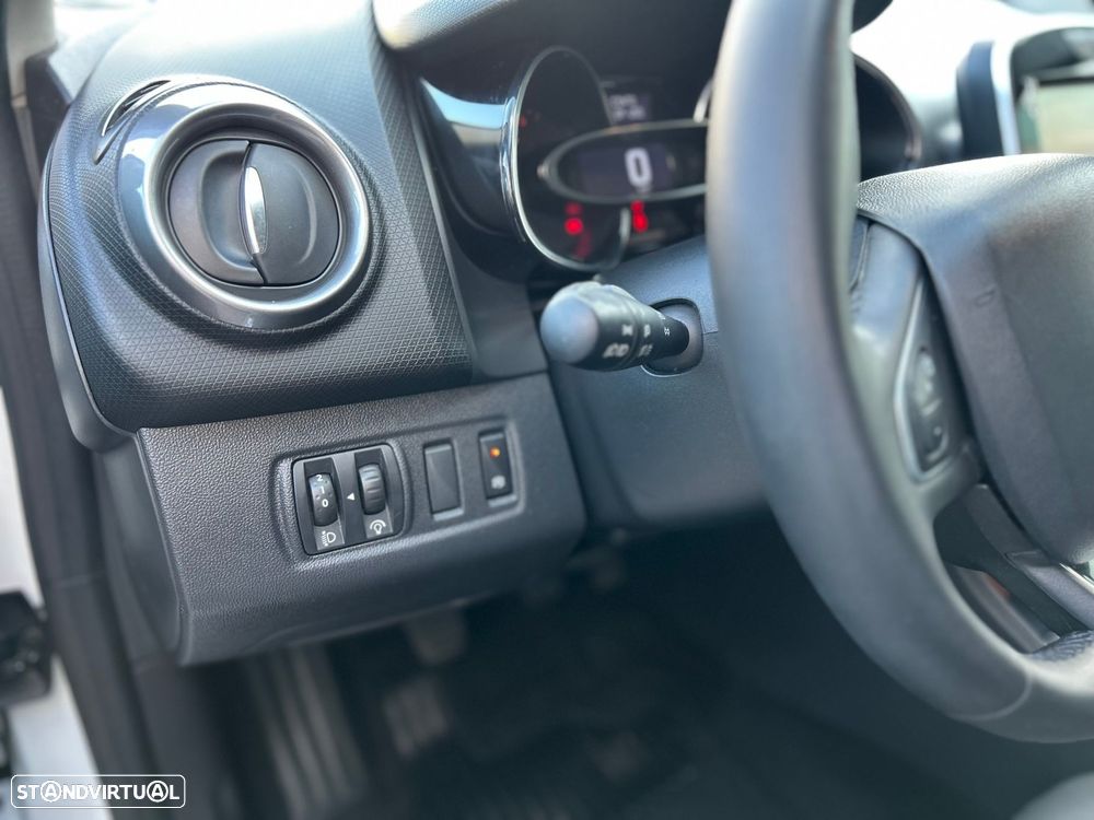 Renault Clio 1.5 dCi Limited - 17