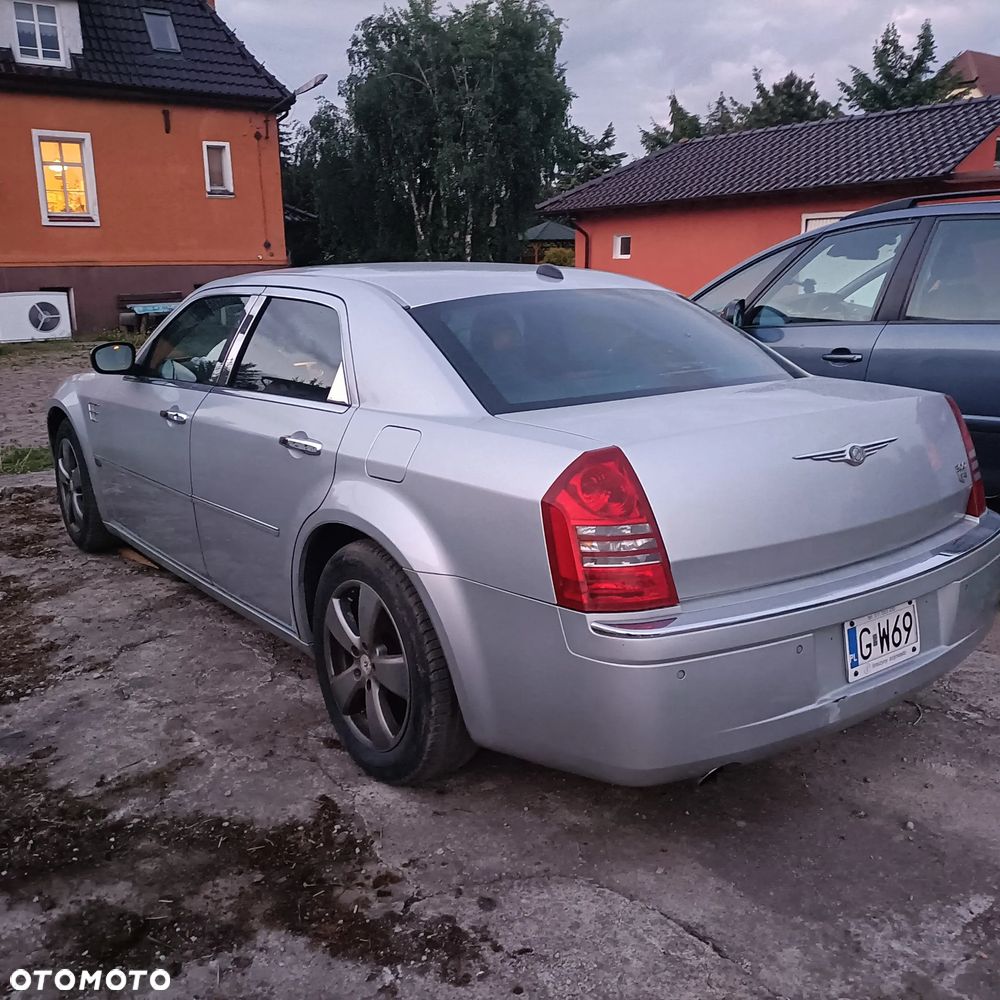 Chrysler 300C 5.7 V8 Hemi - 4