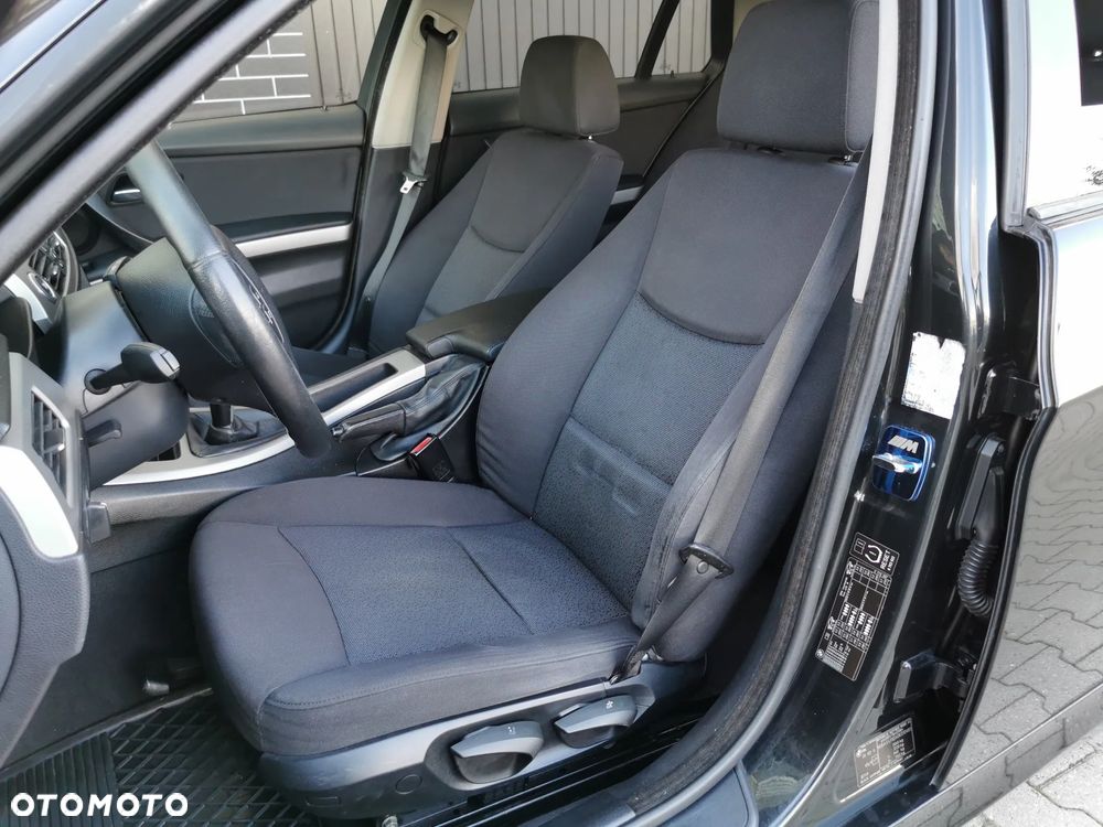 BMW Seria 3 318d - 5