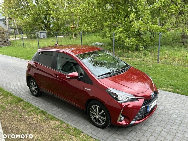 Toyota Yaris Hybrid 100 Life - 40