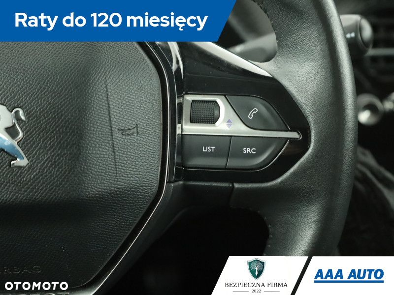 Peugeot 208 - 15