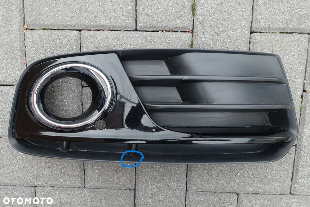 KRATKA ZDERZAKA PRAWA AUDI Q5 LIFT 8R0807682J - 1