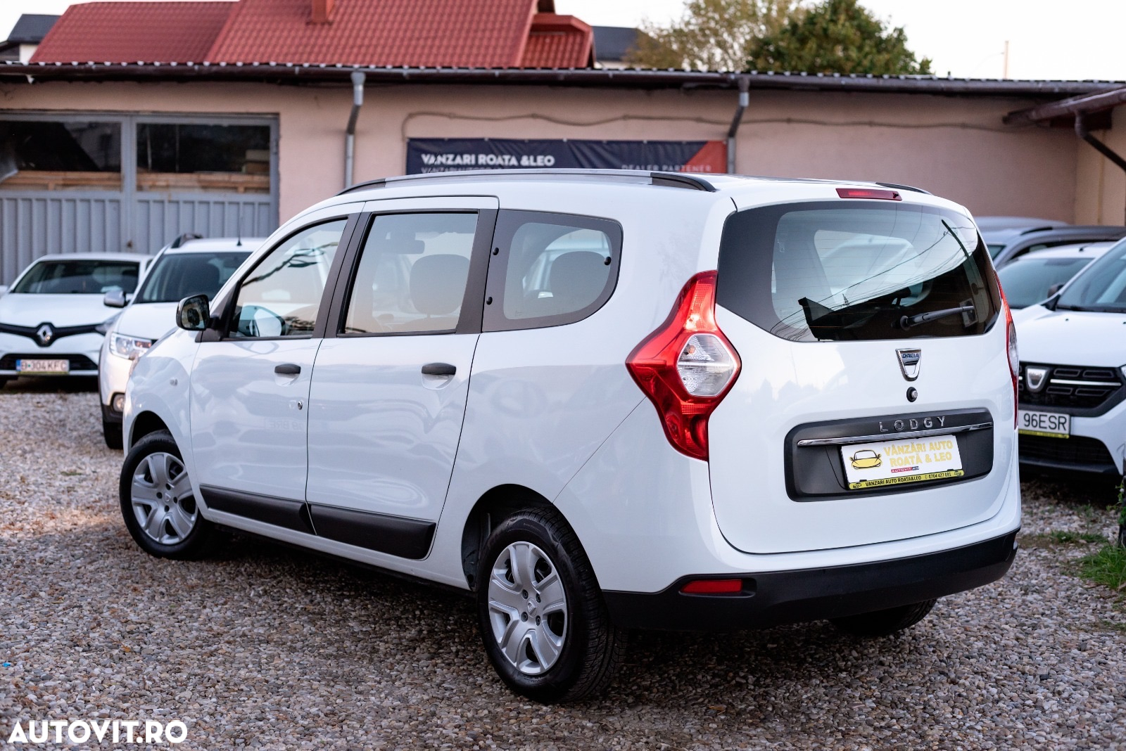 Dacia Lodgy 1.5 Blue dCi Laureate - 4