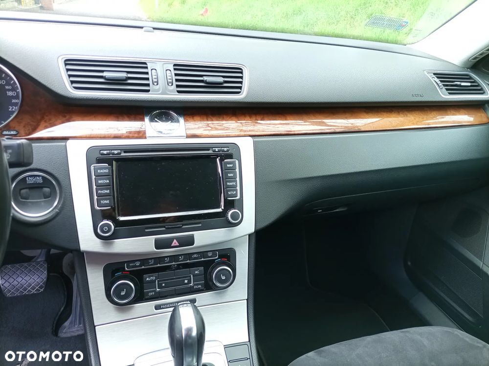 Volkswagen Passat 3.6 V6 4Mot Highline DSG - 8