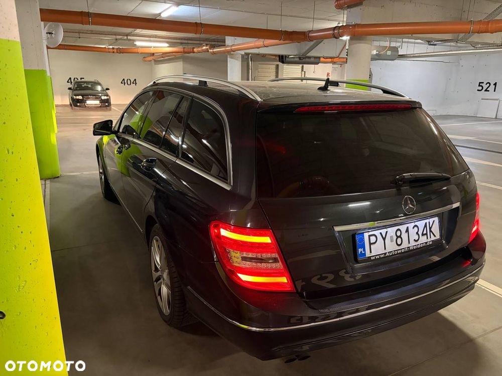 Mercedes-Benz Klasa C 180 CGI BlueEff Avantgarde - 3