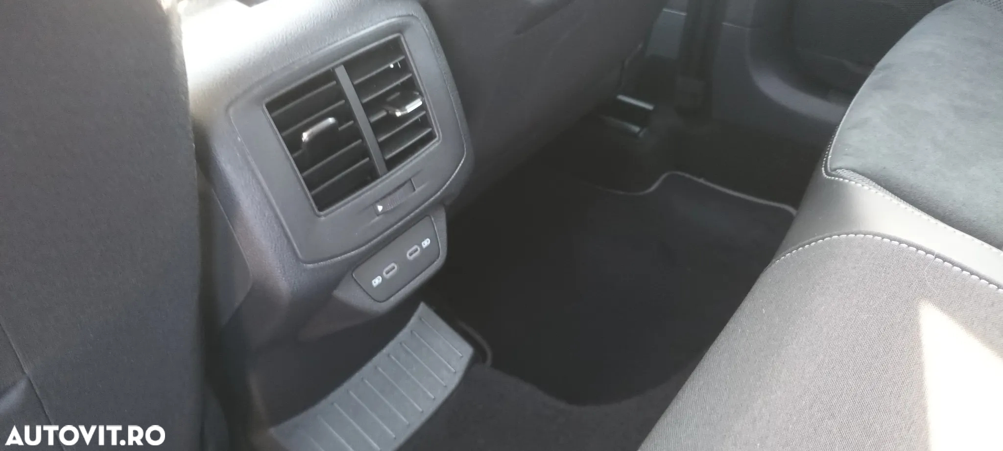 Volkswagen T-ROC 2.0 TDI DSG Style - 11