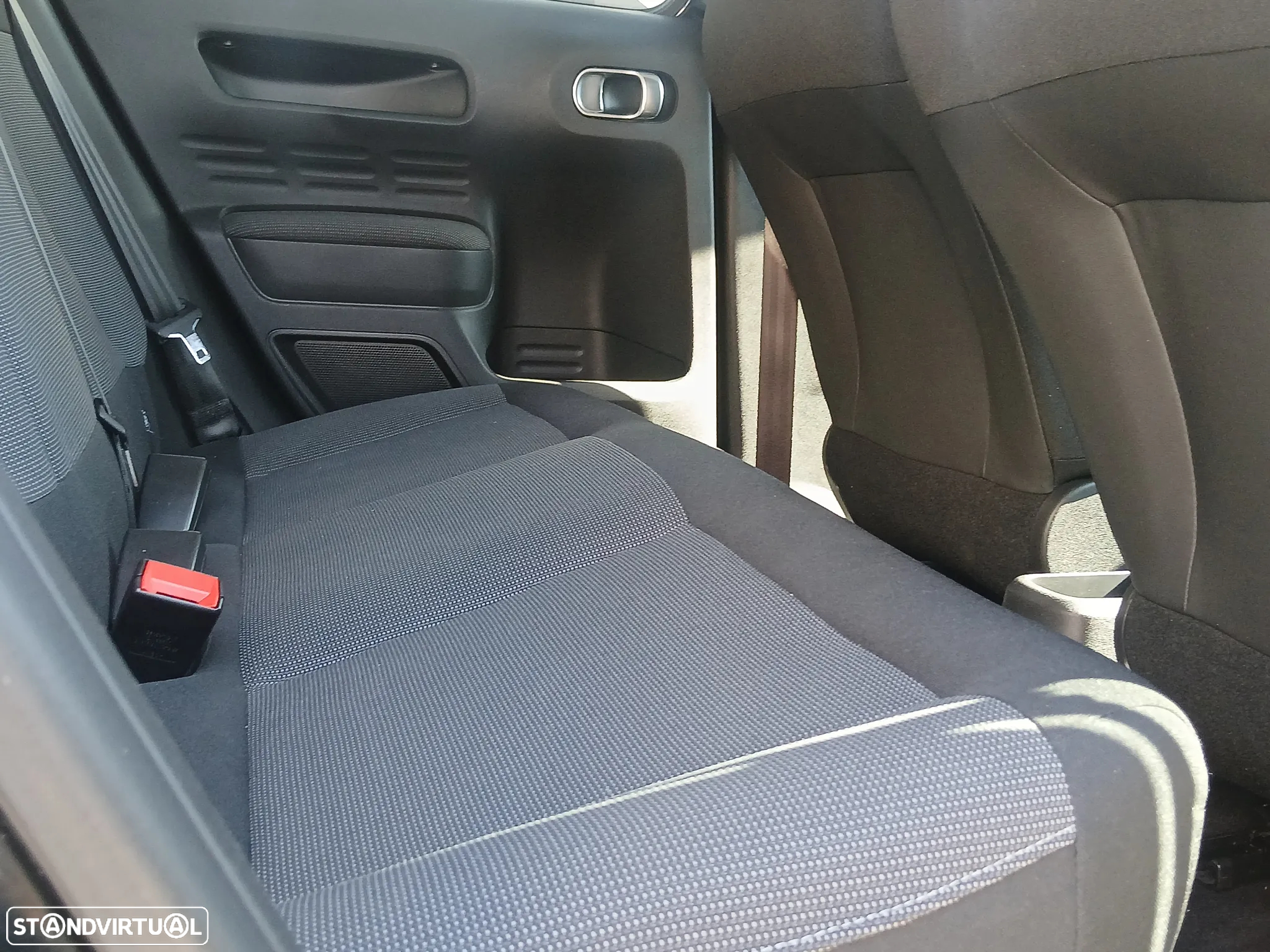 Citroën C4 Cactus 1.2 PureTech Shine - 21