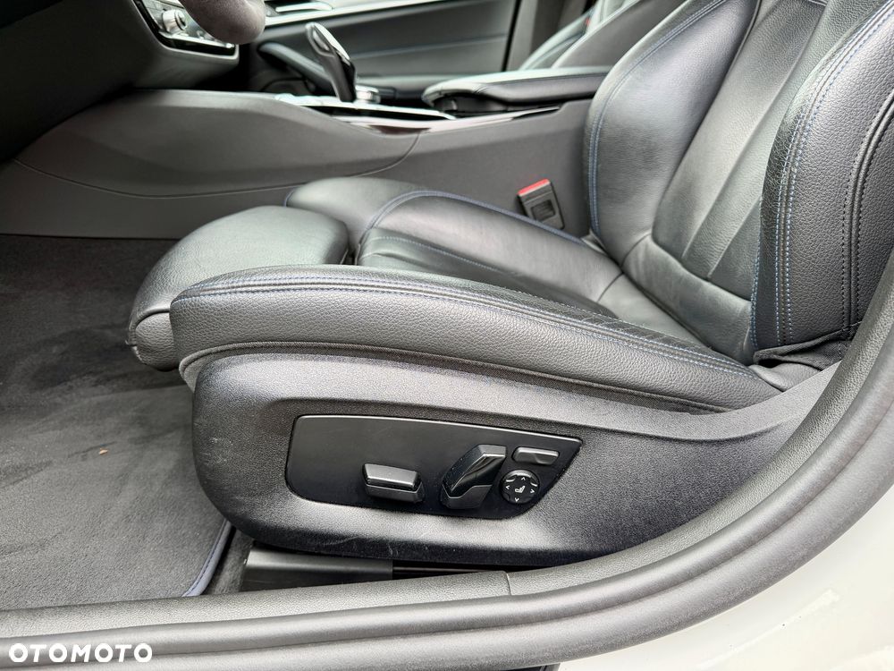 BMW Seria 5 540d xDrive M Sport sport - 27