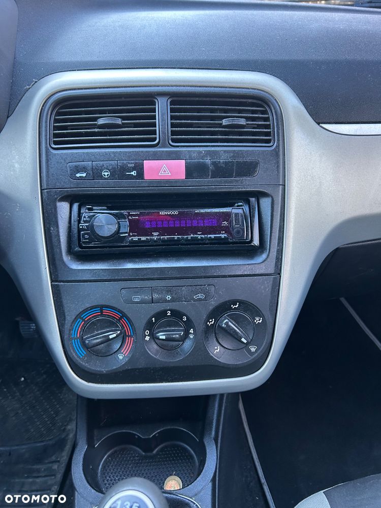 Fiat Grande Punto - 9