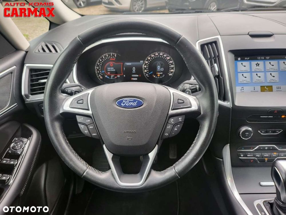 Ford S-Max - 12