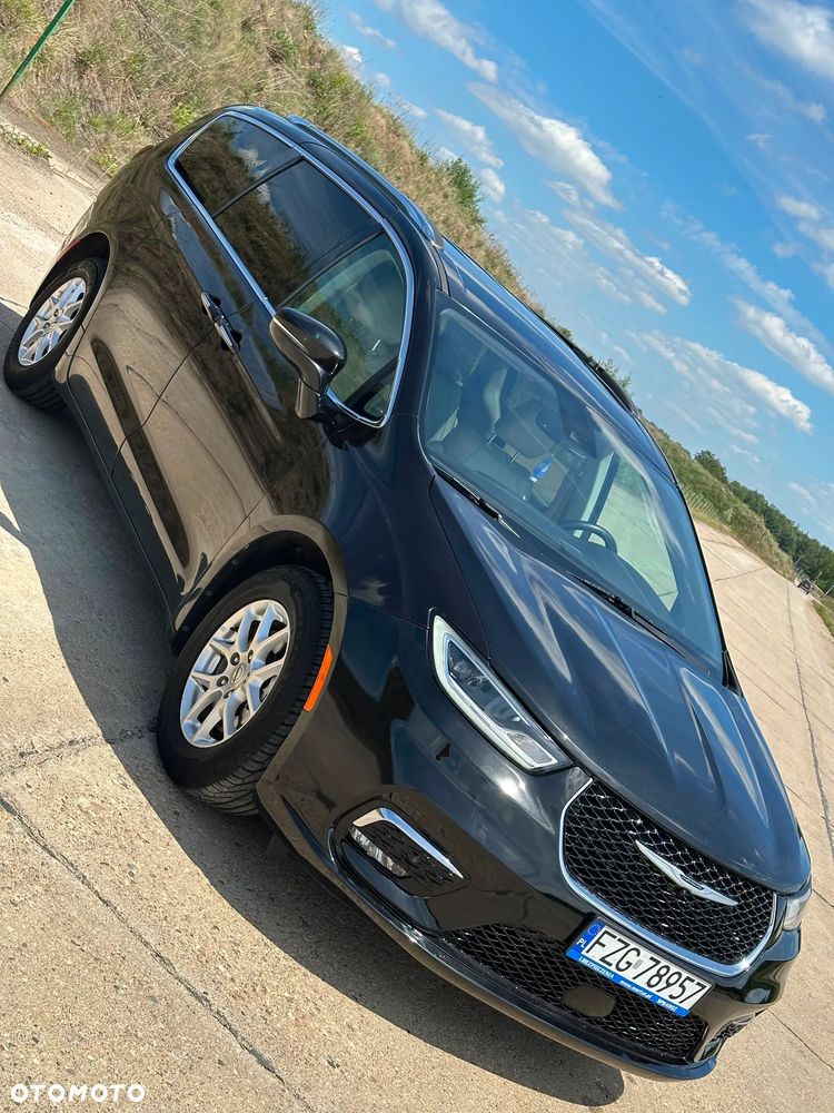 Chrysler Pacifica - 11
