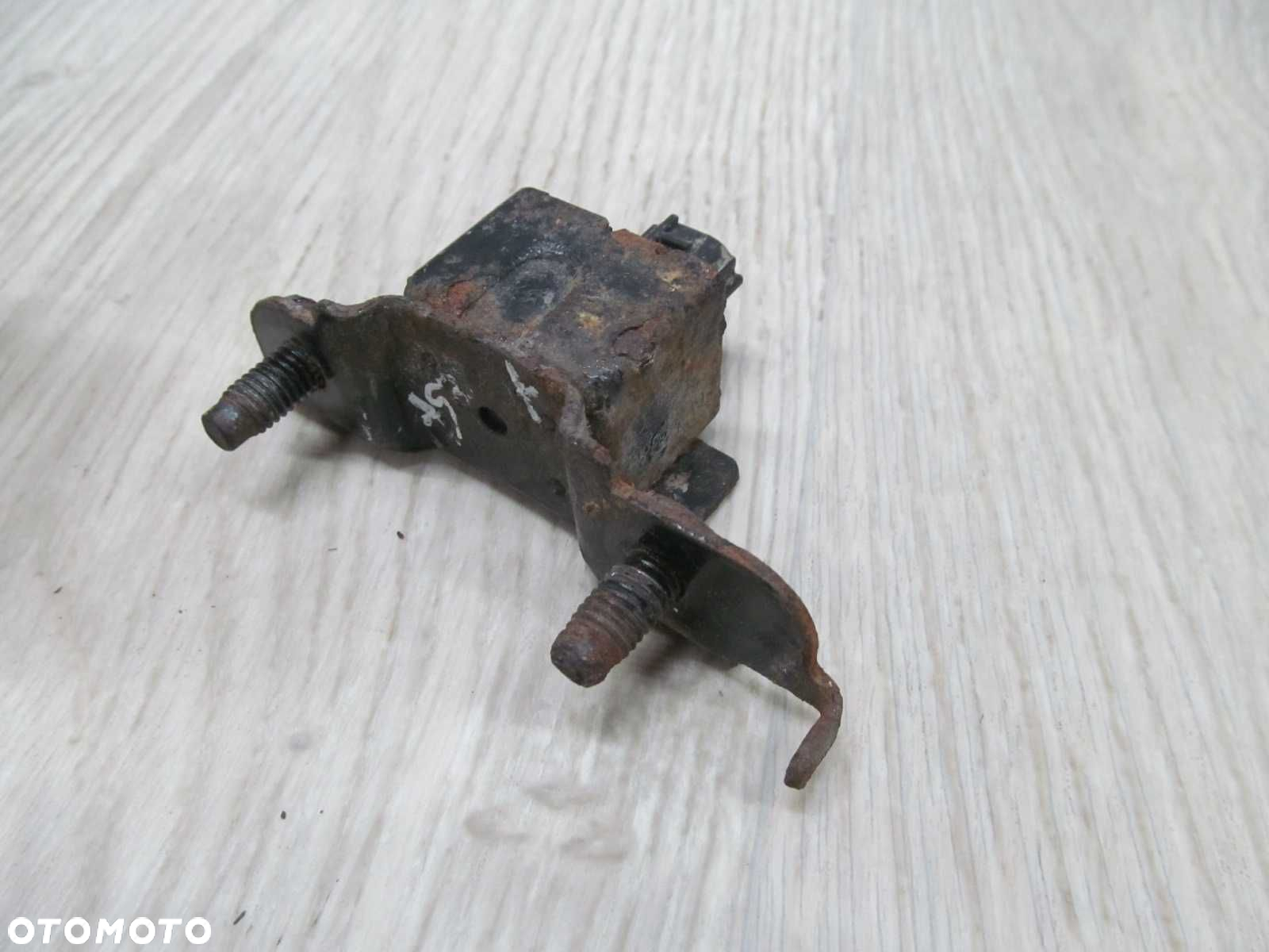 SUBARU FORESTER SG II CZUJNIK UDERZENIA PRAWY 98231SA040 187600-6001 05-08 - 2