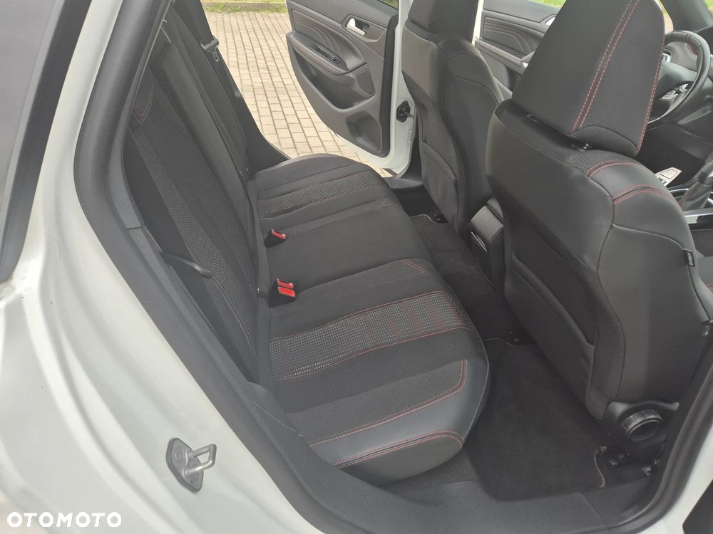 Peugeot 308 BlueHDi 150 EAT6 Stop & Start GT-Line Edition - 19