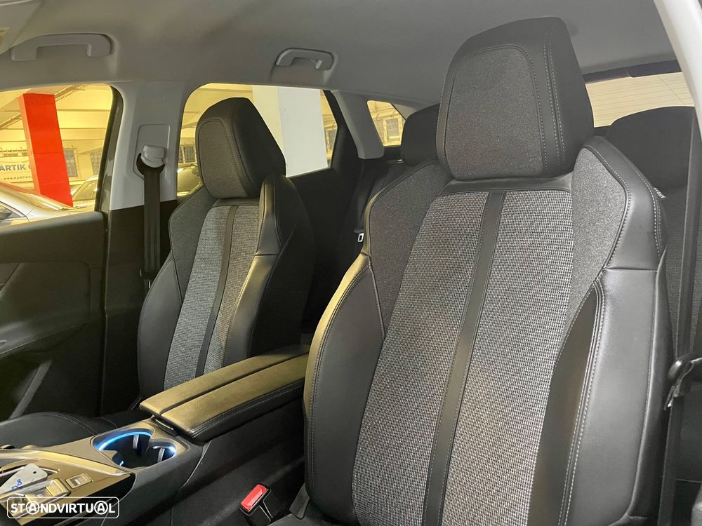 Peugeot 3008 1.2 PureTech Allure EAT8 - 18