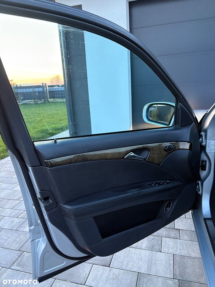 Mercedes-Benz Klasa E - 16