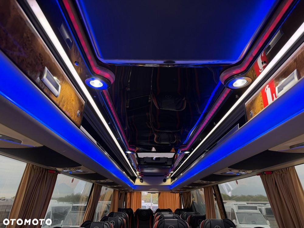 Mercedes-Benz Sprinter 519 - 27