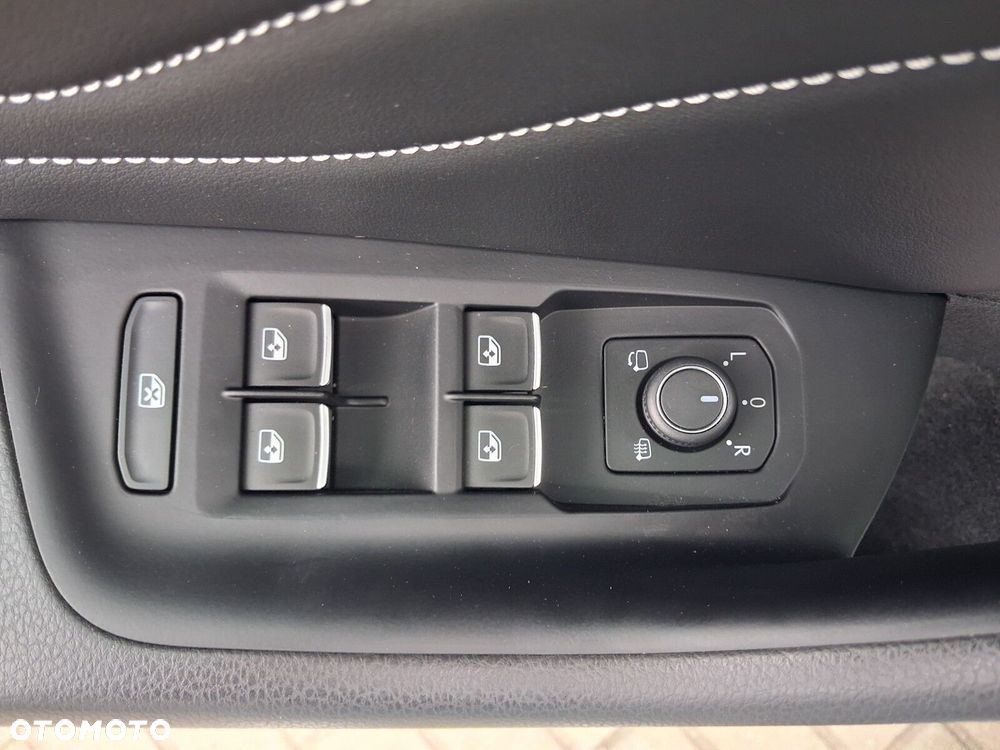 Volkswagen Passat - 18