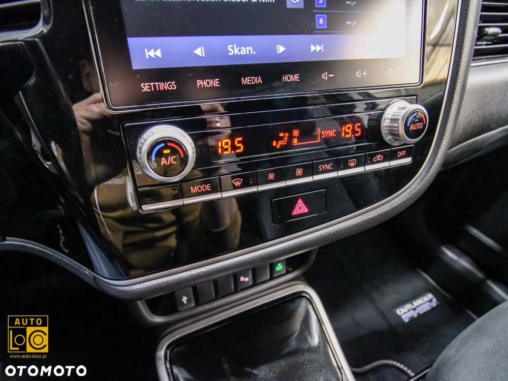 Mitsubishi Outlander Instyle - 24