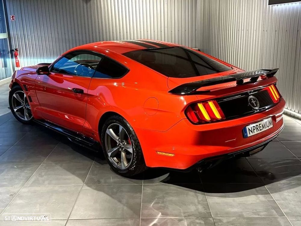 Ford Mustang - 5