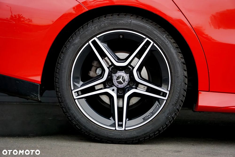 Mercedes-Benz CLA 180 7G-DCT AMG Line - 15