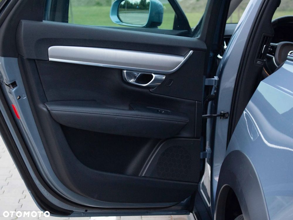Volvo V90 D4 AWD Momentum - 21