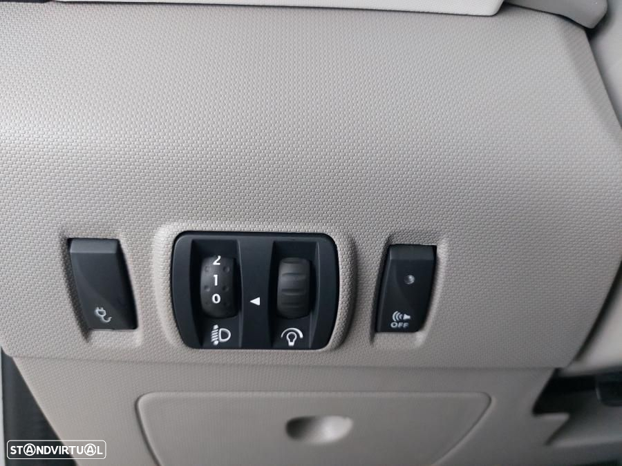 Renault Zoe (c/ Bateria) Life 40 Q90 - 13